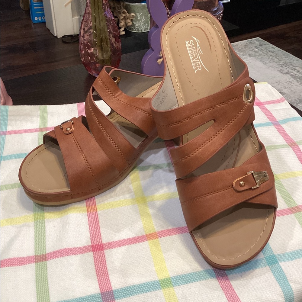 NWOT - Shiever - Tan Strappy Slip-On Wedge Mules - Size 11!!!